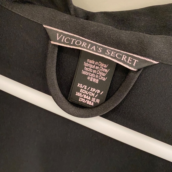 VS Satin Robe - Picture 4 of 4